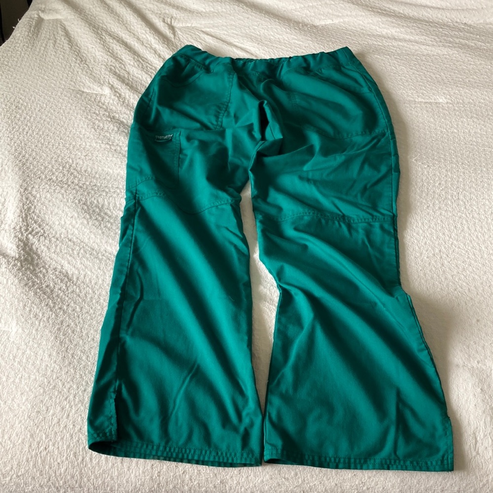 Last Chance! Cherokee Scrub Pants M